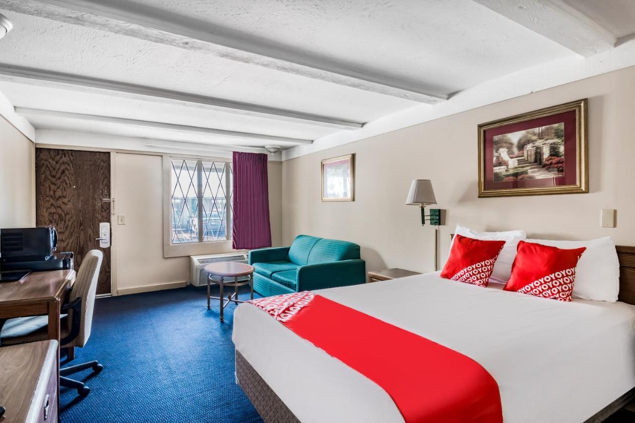 Oyo Hotel Wadsworth Oh I-76 Buitenkant foto