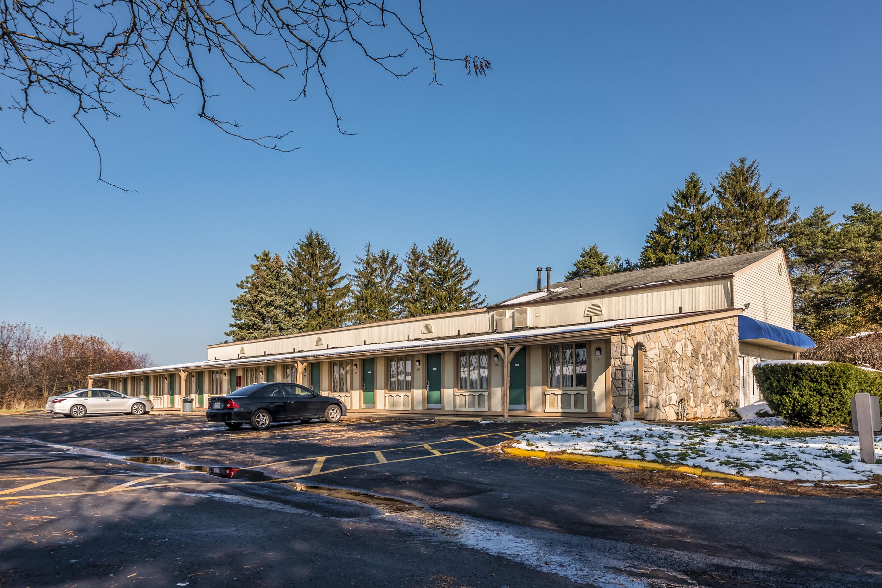 Oyo Hotel Wadsworth Oh I-76 Buitenkant foto