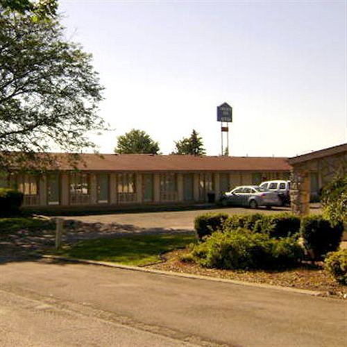 Oyo Hotel Wadsworth Oh I-76 Buitenkant foto